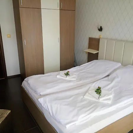 Dolce Ii Waterfront Breeze Sea View Luxury